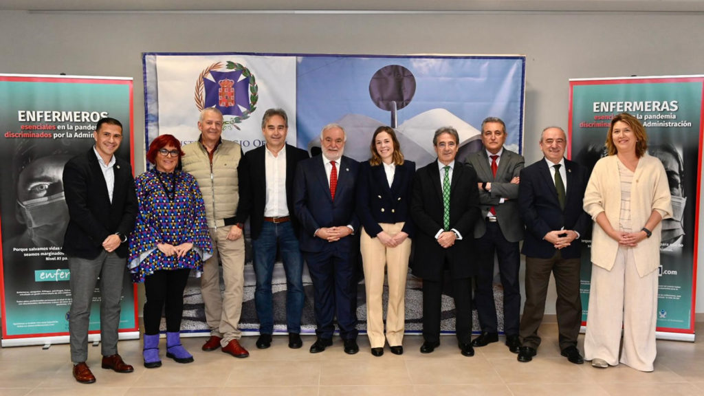 Consejo Andaluz de Colegios de Enfermería - Consejo Andaluz de Enfermería y SATSE se reúnen para trabajar en la defensa de la atención sanitaria de calidad